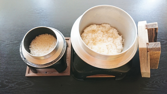【ブランド米食べ比べ】特別栽培米『蛍米』＆『白山　比咩の米』を味わう＋お煎餅のお土産付！（会場食）